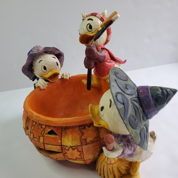 Walt Disney Showcase Collection - Picture 12 of 16